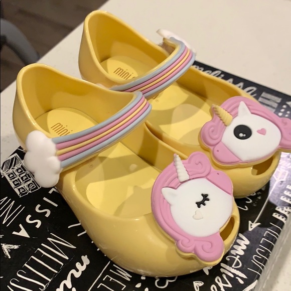 mini melissa unicorn size 10